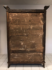 Armadio stipo lombardo. XVII secolo