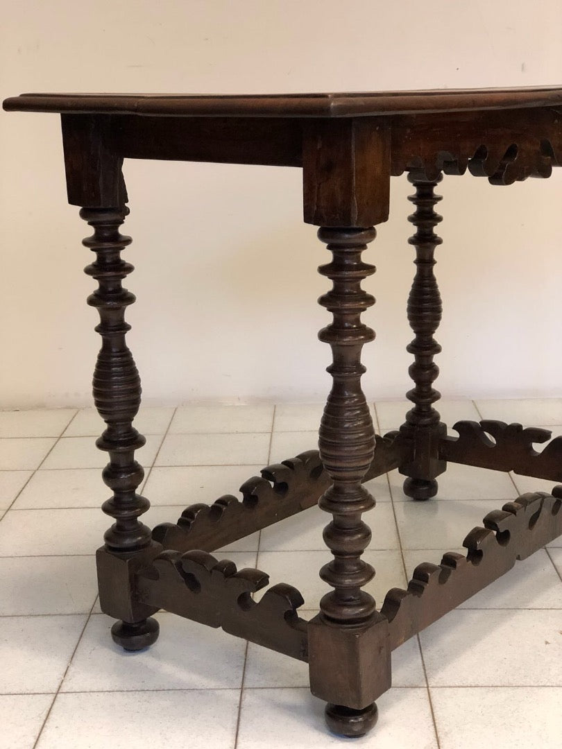 Walnut reel table. 18th century