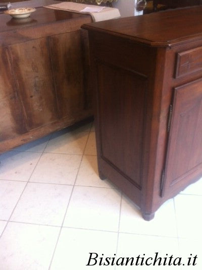 Credenza provenzale in ciliegio quattro porte