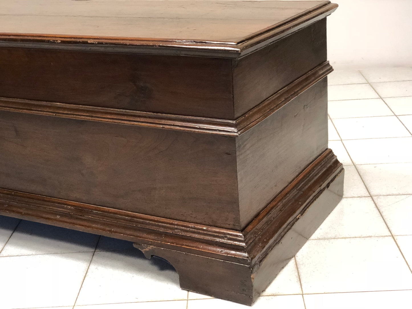 Emiliana Chest (in walnut)