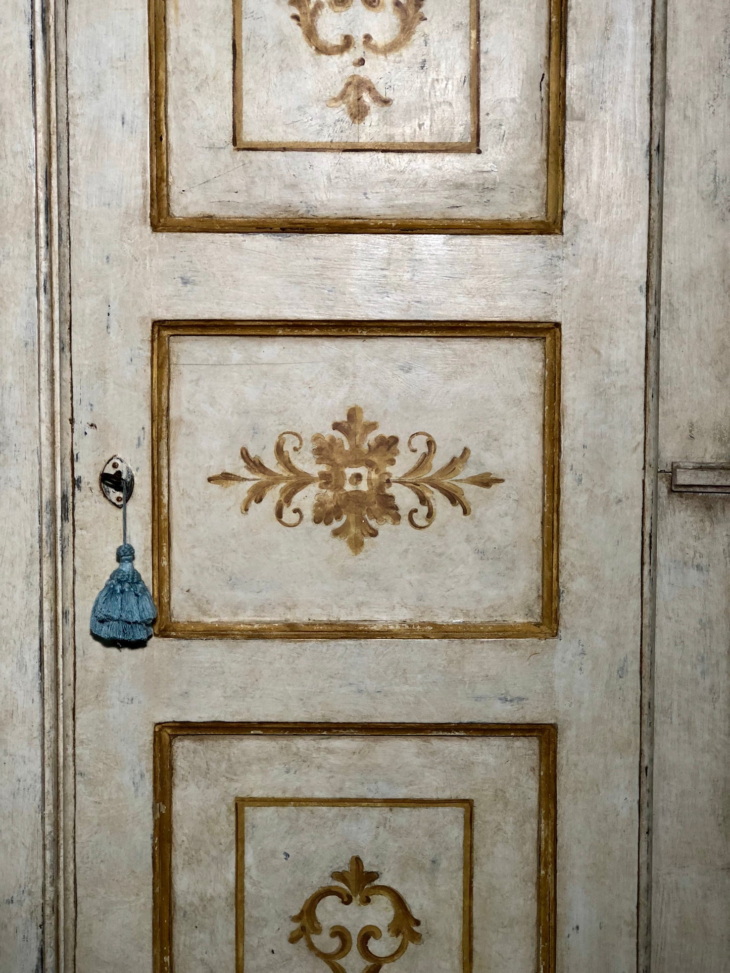 Painted and decorated wardrobe. Piedmont, early 19th century