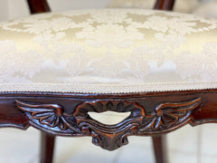 Quattro sedie in noce Luigi Filippo . Restaurate