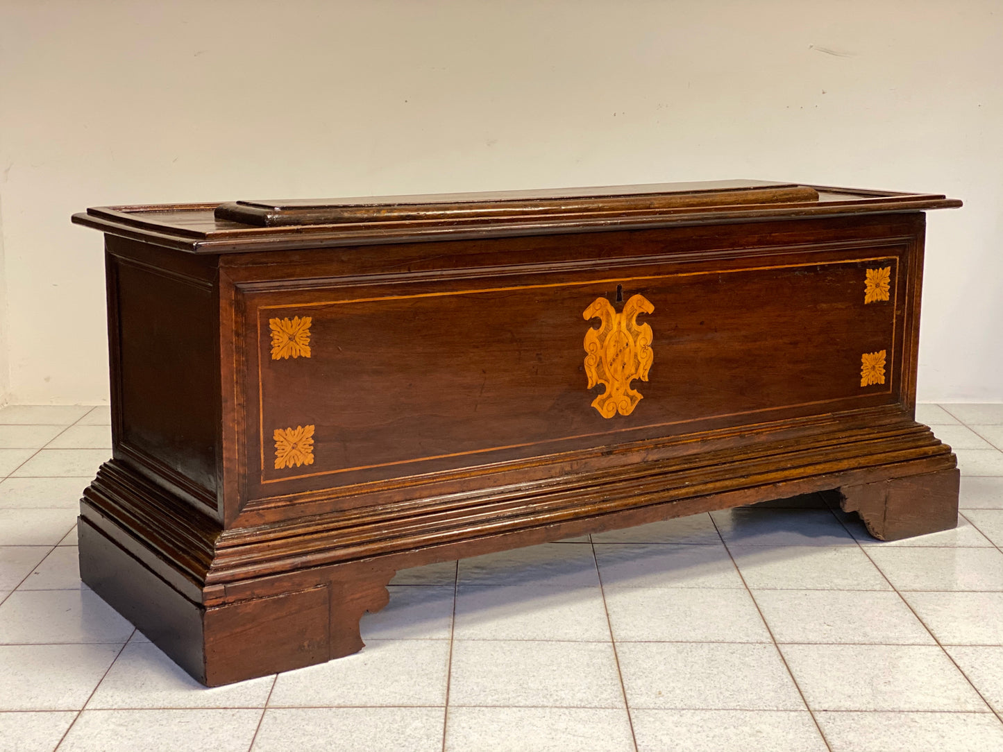 Walnut chest inlaid Emilia Modena 17th century