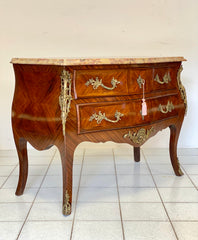 Cassettone mosso sul fronte e fianchi . Napoleone III