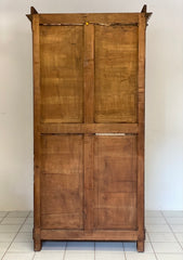 Vetrina Carlo X lombarda noce . XIX secolo