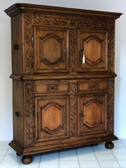 Credenza doppio corpo scolpito Luigi XIV