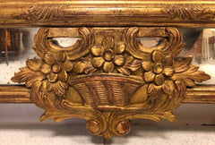 Specchiera in legno intagliato e dorato . Torino XIX secolo