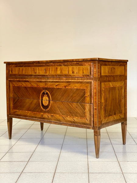 Cassettone Luigi XVI. Lombardia XVIII secolo