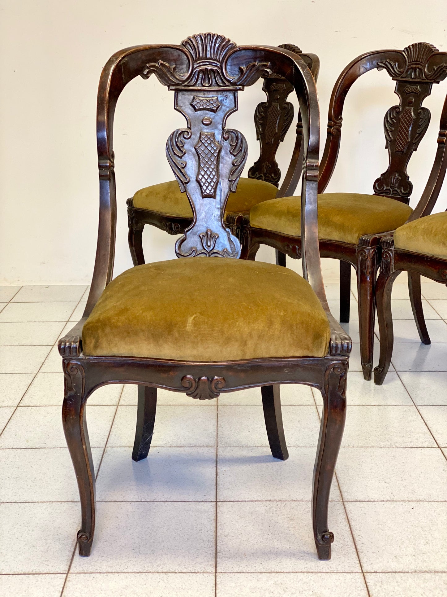 Group of four Lombard gondola chairs Charles X. Early 19th century