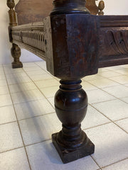 Letto in noce Luigi XIV . Lombardia XVII secolo
