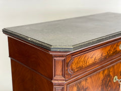 Secretaire in piuma di mogano . Metà XIX secolo ( restaurato)