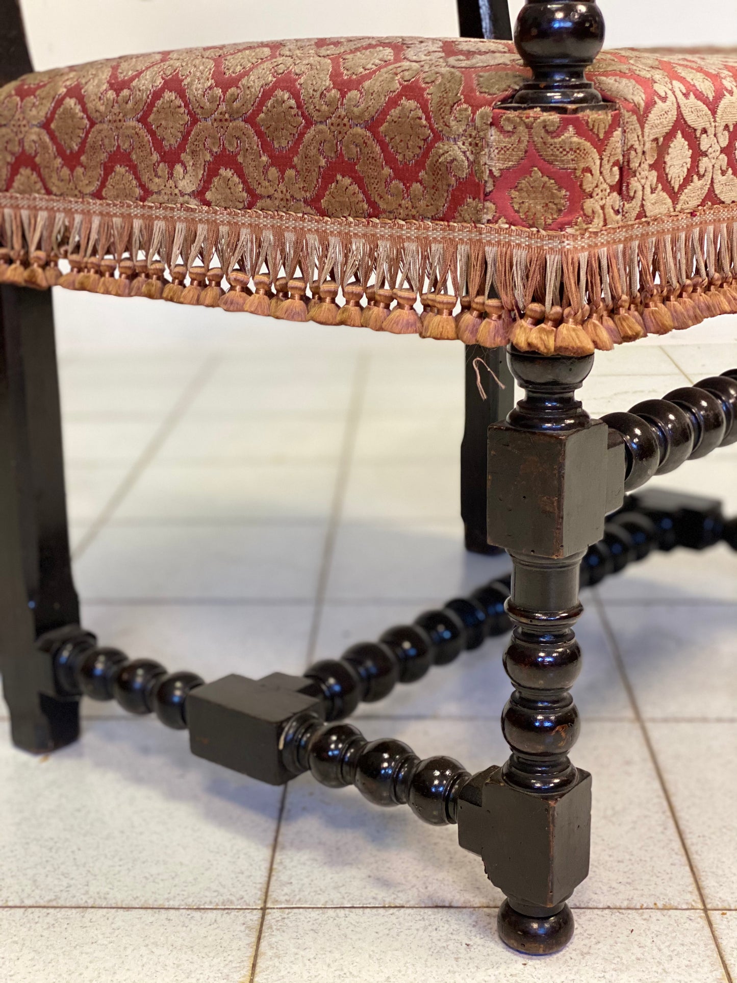 Turned walnut spool armchair. 18th century