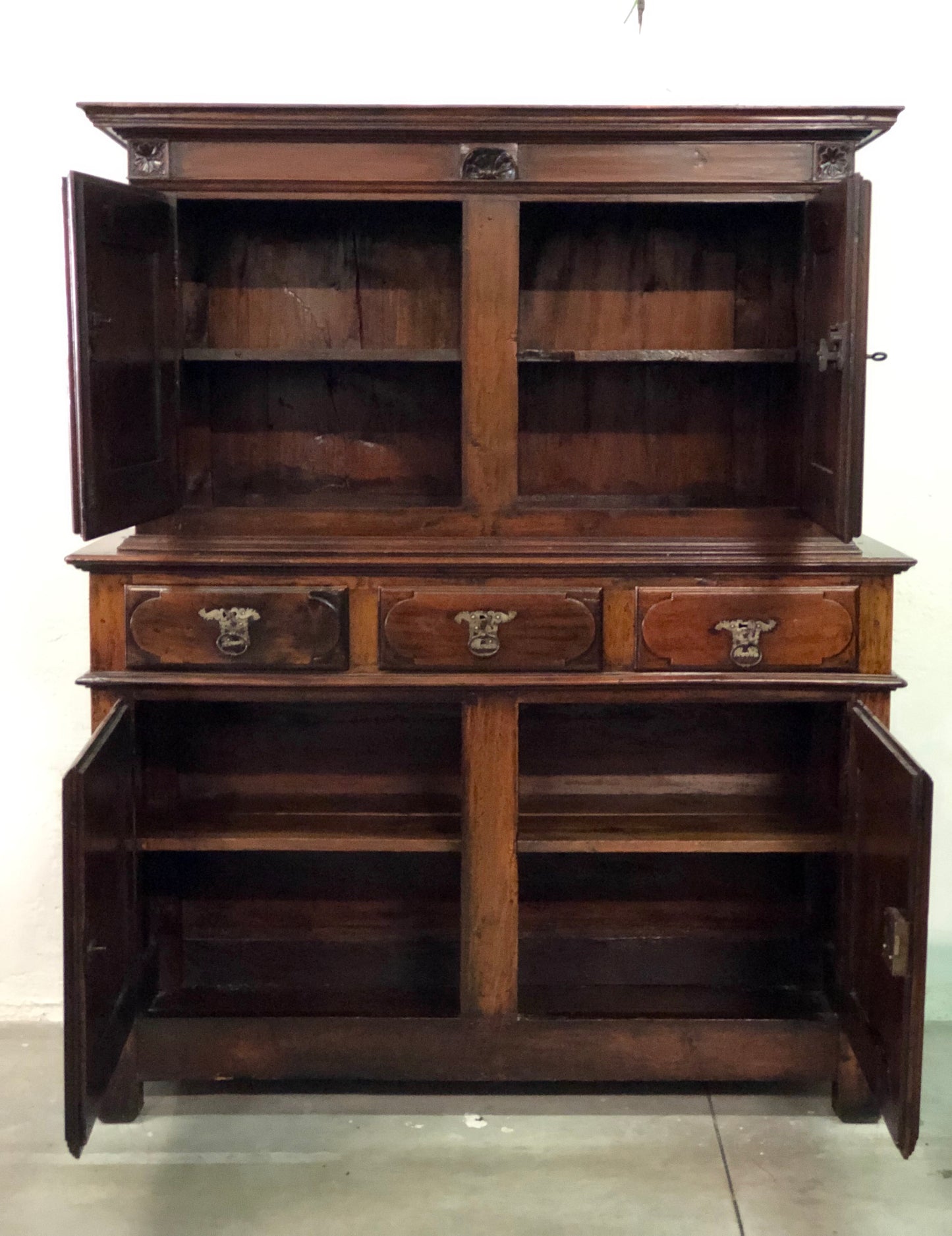 Credenza doppio corpo XVII secolo