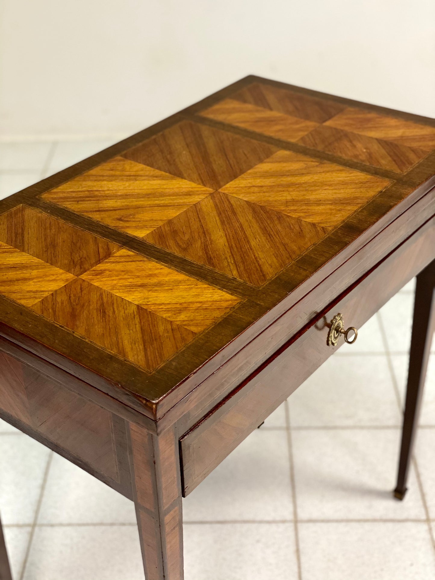 Tavolo da gioco intarsiato Napoleone III