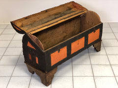 Baule legno lamierino tessuto . Venezia fine XVII secolo