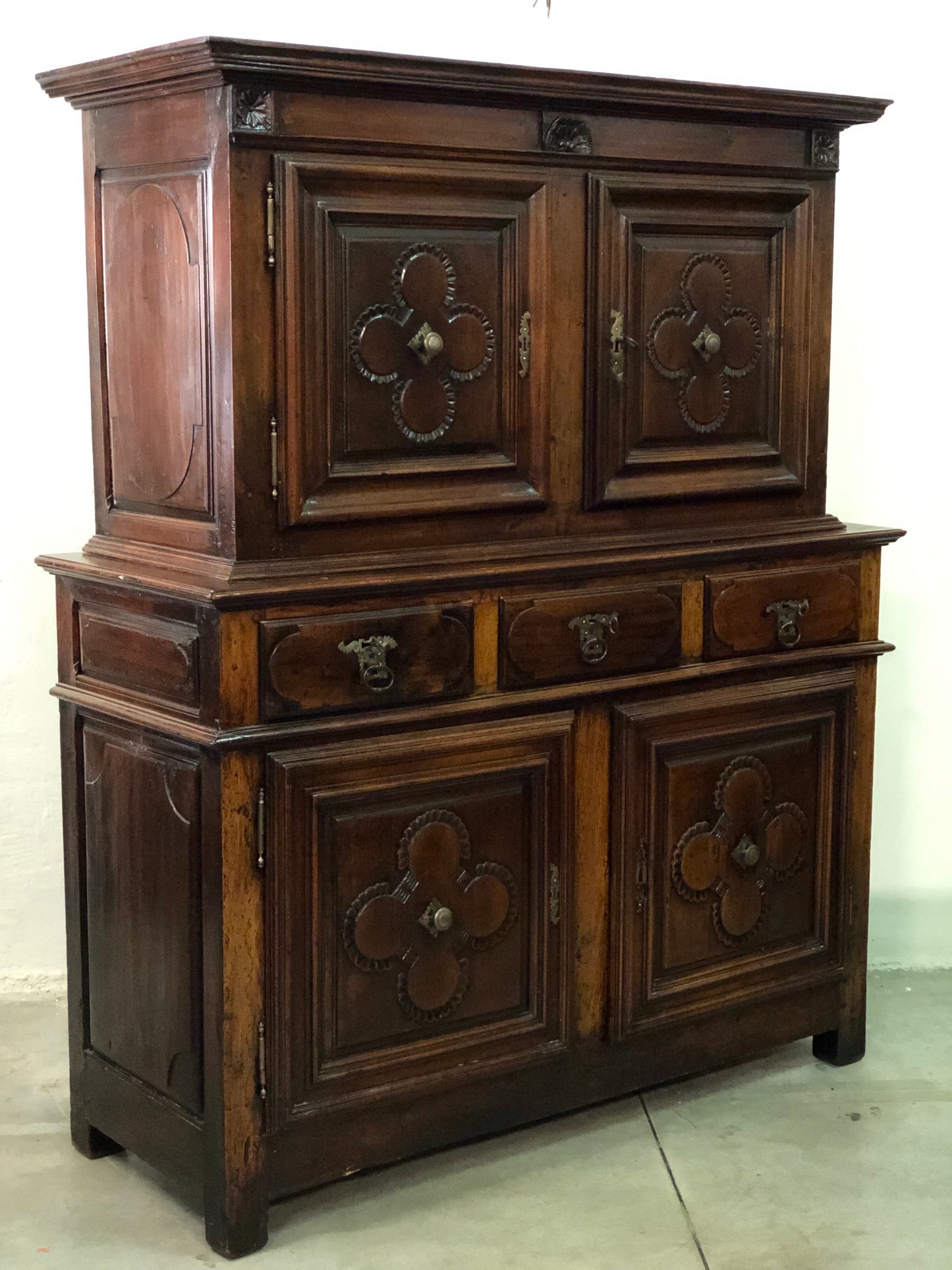 Credenza doppio corpo XVII secolo