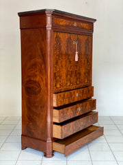 Secretaire in piuma di mogano . Metà XIX secolo ( restaurato)