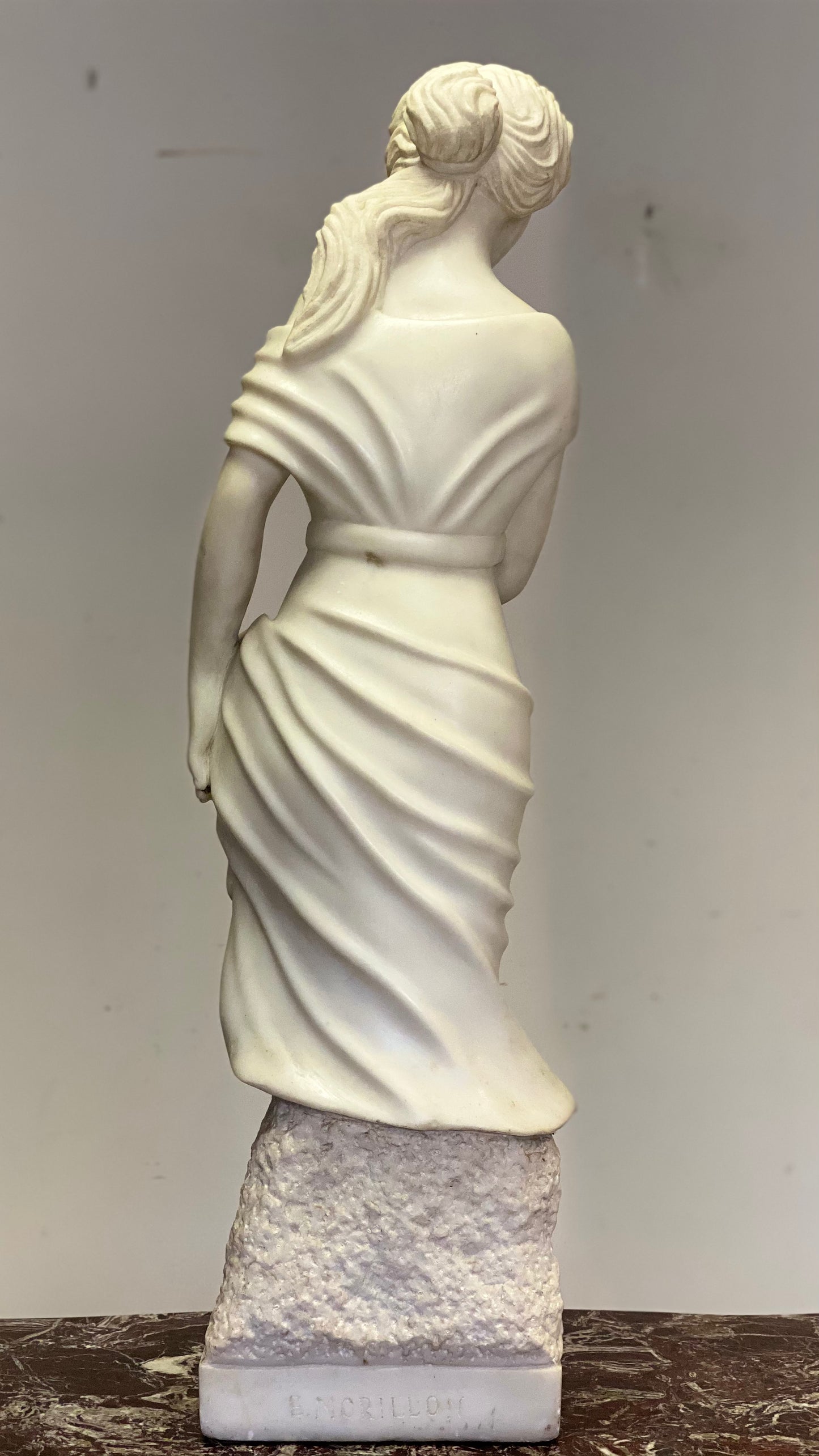 Scultura dama in marmo Carrara firmata .XIX secolo
