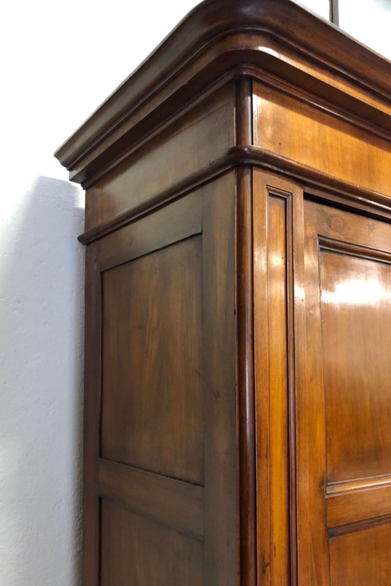 Lombard Charles X wardrobe, four doors, walnut. 19th century