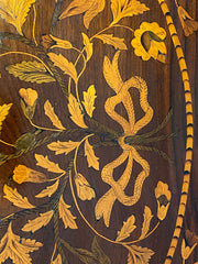 Mobiletto cassettone sagomato . Olanda XVIII secolo