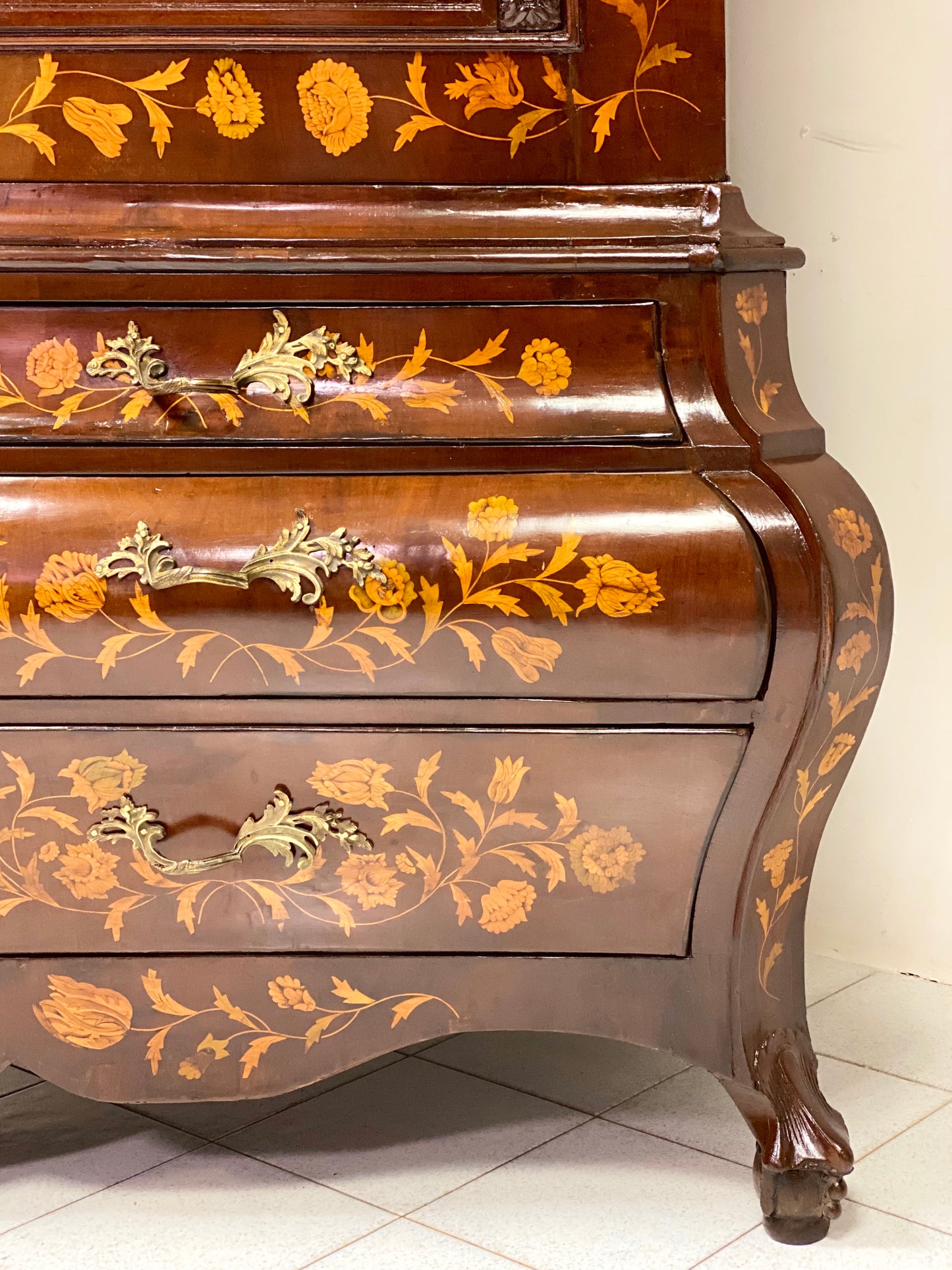 Curved trumeau. Holland 18th century