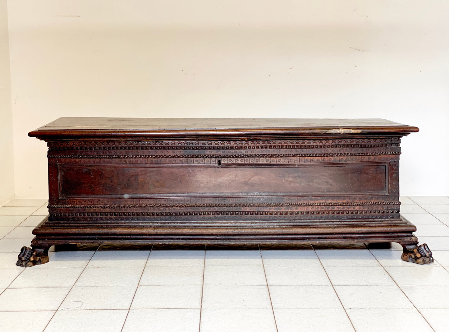 Walnut chest Venice 16th century