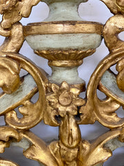 Specchiera lignea intagliata laccata dorata . Firenze fine XVIII secolo