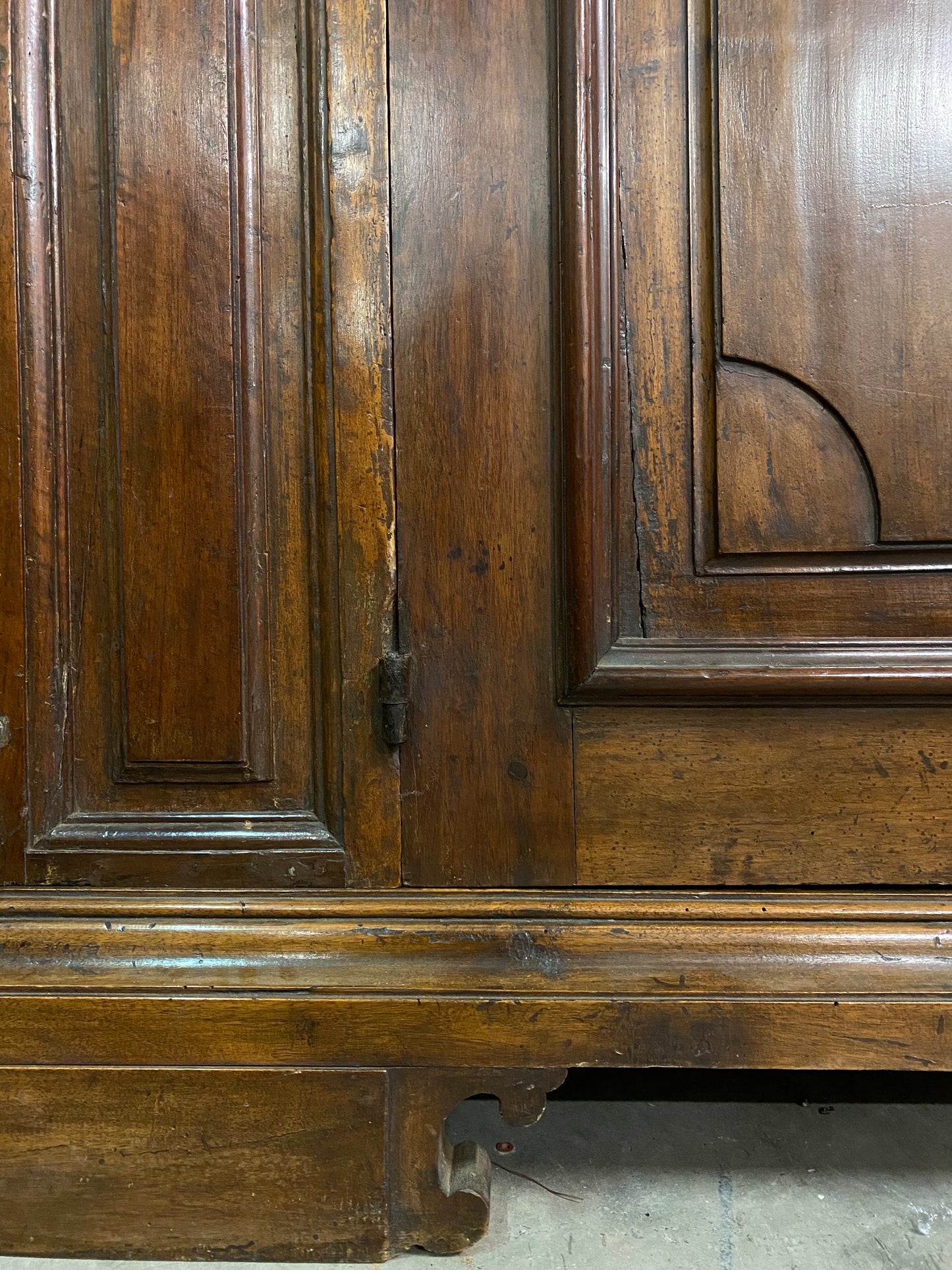 Louis XIV walnut wardrobe. Modena Bologna mid-17th century