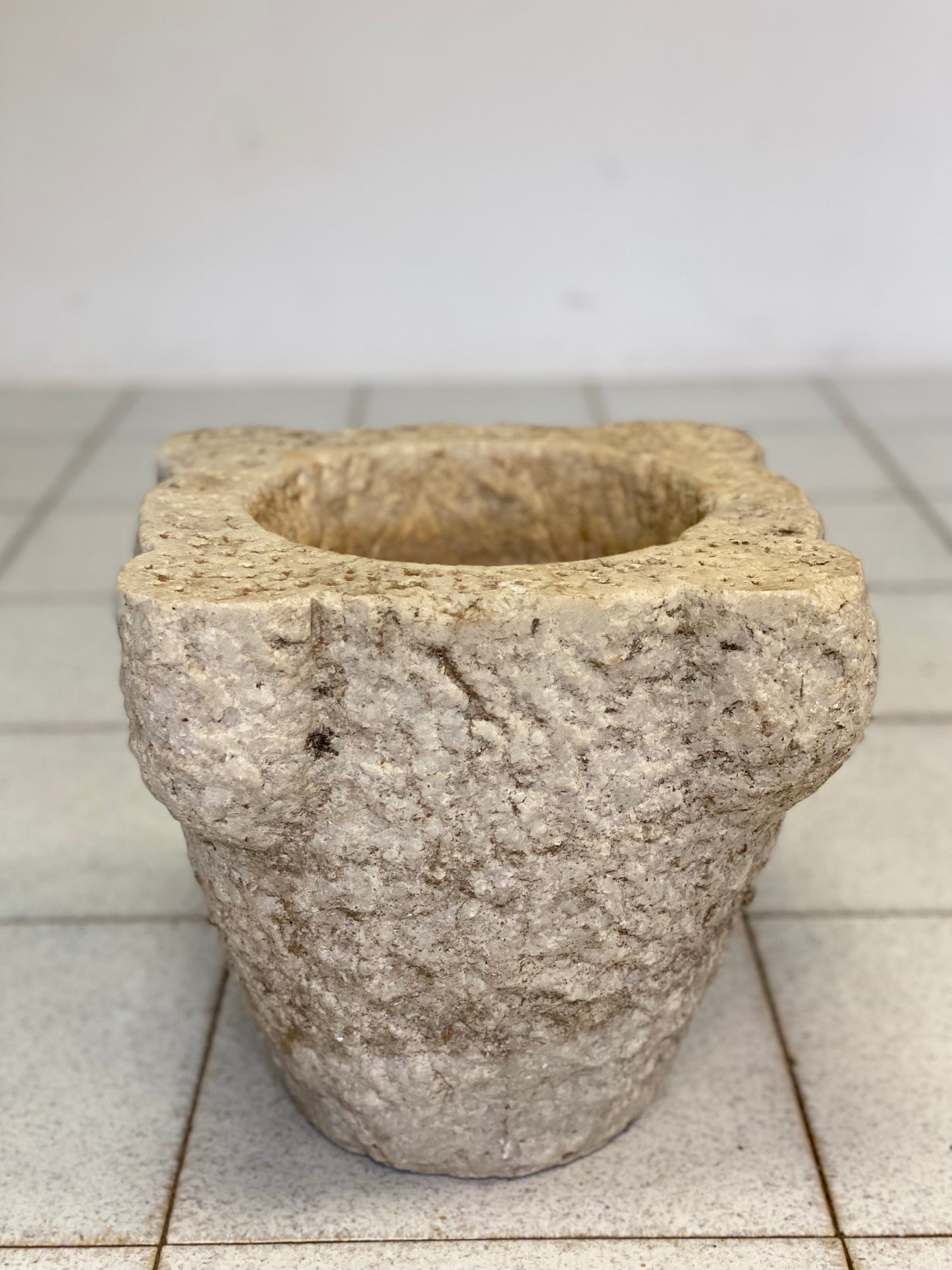 Mortaio in marmo . Inizio XIX secolo