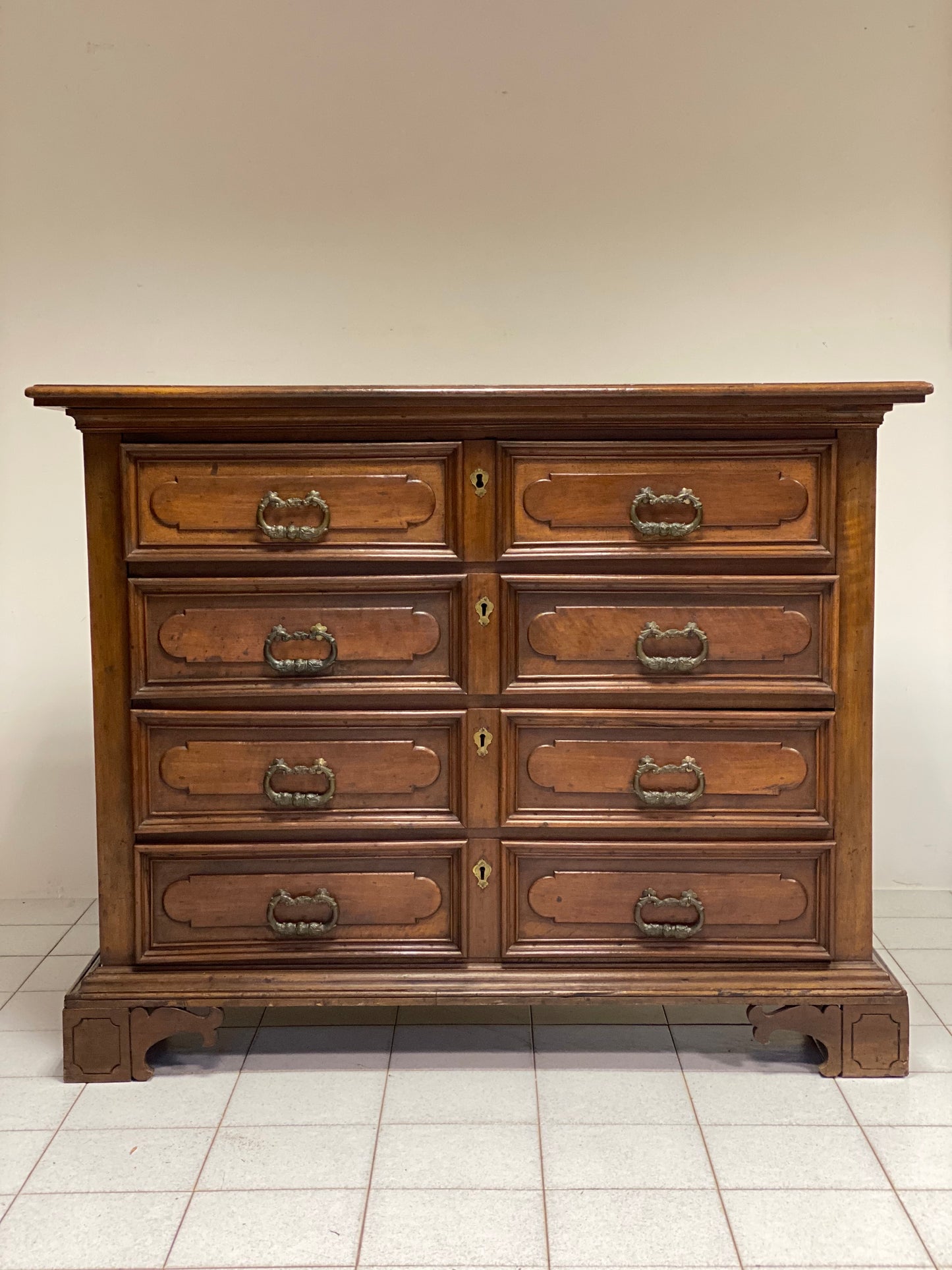 Lombard Brescian cabinet chest of drawers. Louis XIV. 17th century