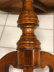 Tavolo di Rolo intarsiato . 110 cm diametro