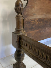 Letto in noce Luigi XIV . Lombardia XVII secolo