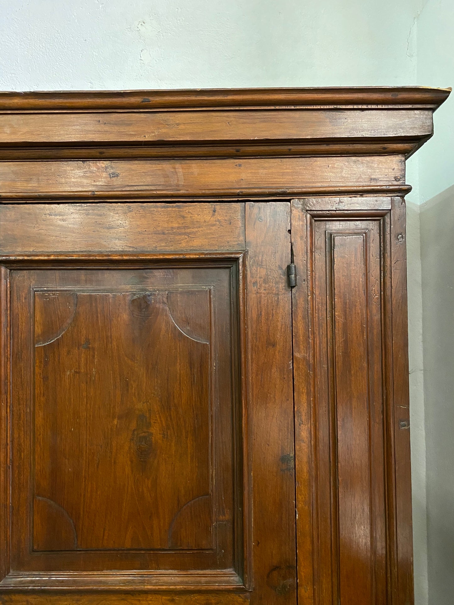 Louis XIV walnut wardrobe. Modena Bologna mid-17th century