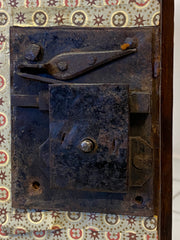 Inginocchiatoio Luigi XIV lombardo in noce e radica . XVII secolo