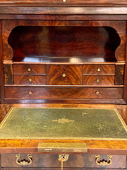 Secretaires Carlo X piuma di mogano . XIX secolo . Restaurato