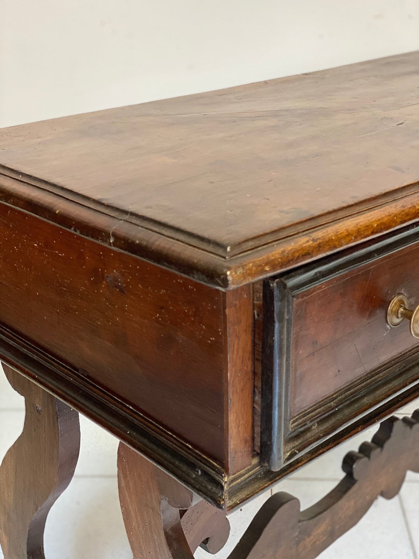 Louis XIV Lombard writing table. 17th century