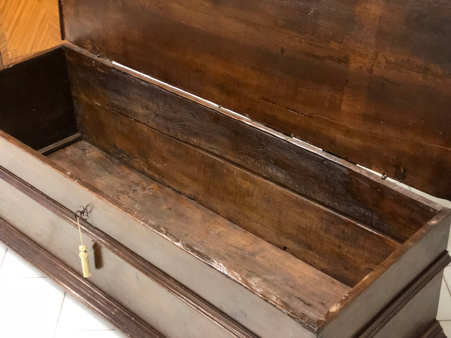 Emiliana Chest (in walnut)