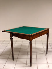 Tavolo da gioco radicato in noce XIX secolo