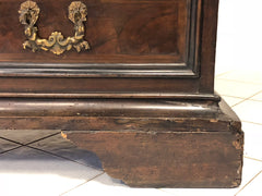 Canterano Emiliano in noce . Bologna XVII secolo