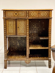 Credenza con poltroncina intarsiata alla maniera Adriano Brambilla fine XIX secolo