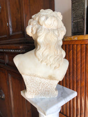 Busto in marmo bianco donna nobile . XIX secolo