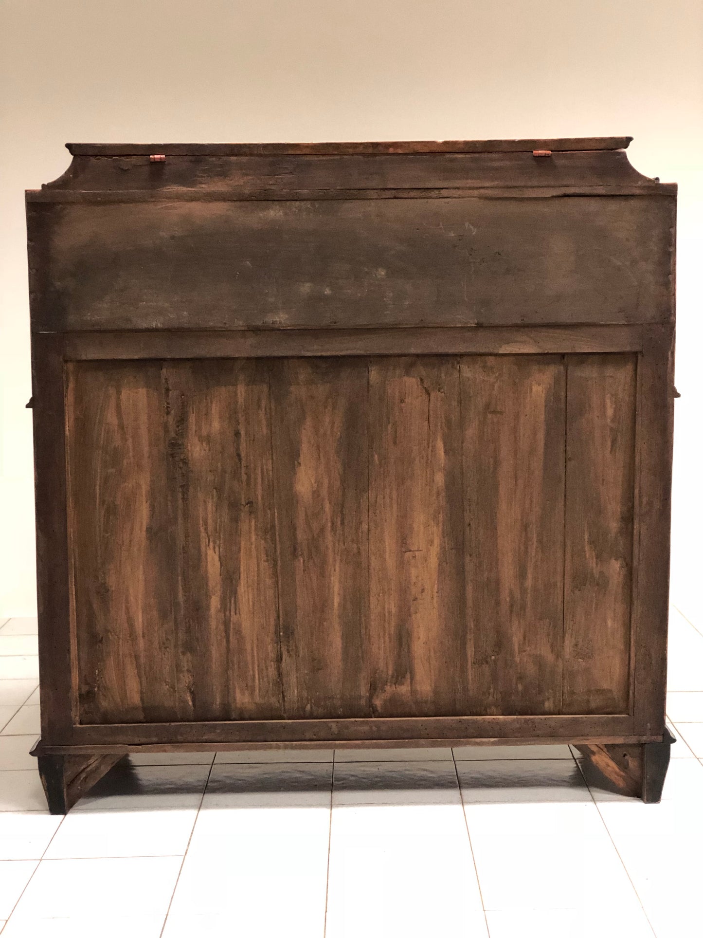 Lombard walnut burl desk. 19th century