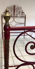 Letto in ferro battuto e bronzo laccato e dorato . Siena inizio XIX secolo
