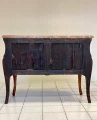 Cassettone a forma bombata .bois de rosa ebano viola . XIX secolo