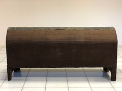 Baule con coperchio bombato . Venezia XVIII secolo