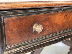 Tavolo scrittoio Luigi XIV Lombardo . XVII secolo