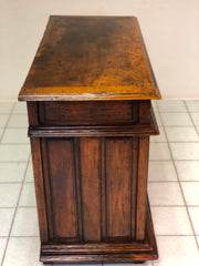 Credenza in noce Luigi XIV . Fine XVII secolo