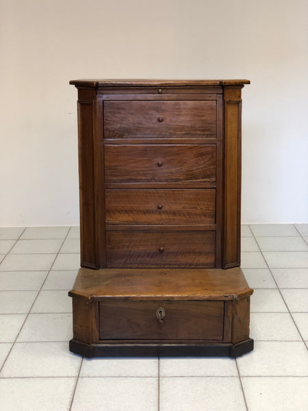 Inginocchiatoio noce lombardo XVIII secolo