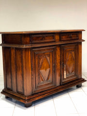 Credenza in noce Luigi XIV . Fine XVII secolo
