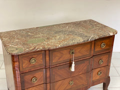 Cassettone Napoleone III in bois de rose con piano in marmo. XIX secolo